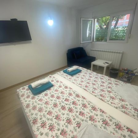 Garden Apartmani 3 Белград Екстериор снимка