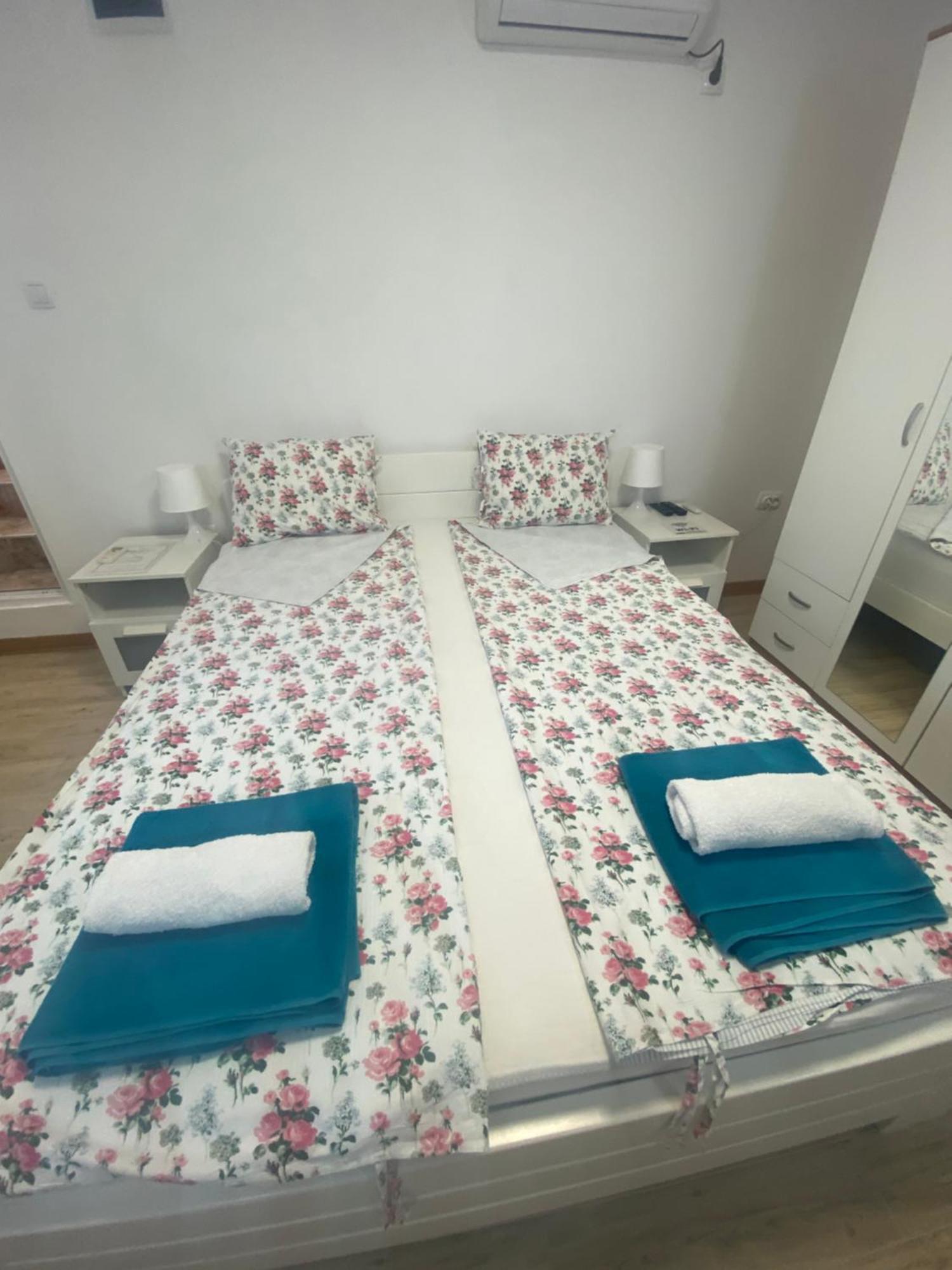 Garden Apartmani 3 Белград Екстериор снимка